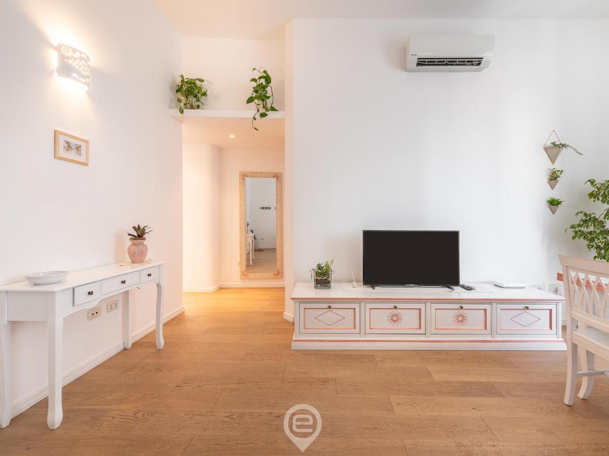 Ferienwohnung La Finestra Sul Corso Cagliari Exterior foto