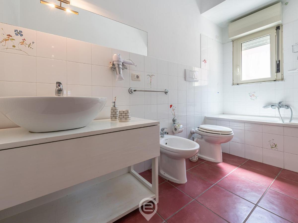Ferienwohnung La Finestra Sul Corso Cagliari Exterior foto