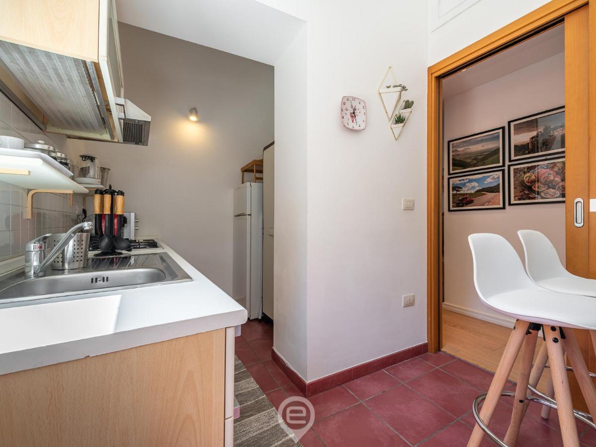 Ferienwohnung La Finestra Sul Corso Cagliari Exterior foto