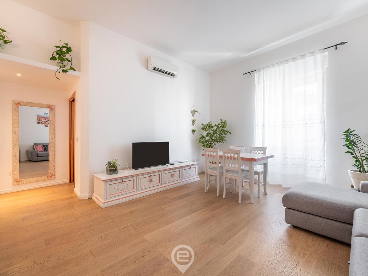 Ferienwohnung La Finestra Sul Corso Cagliari Exterior foto